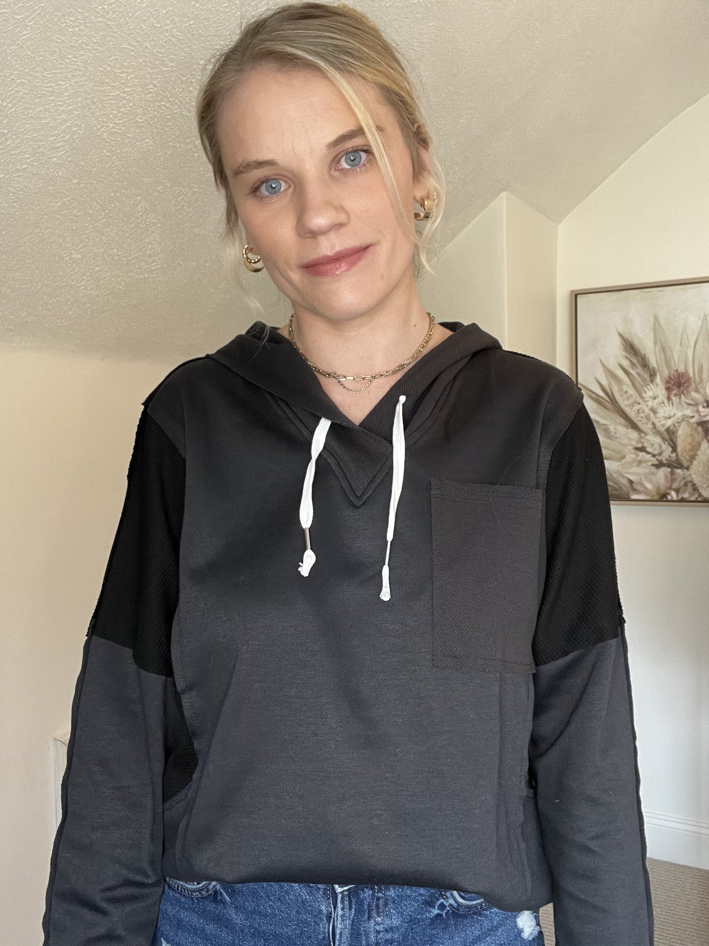 Black Pocket Sweatshirt